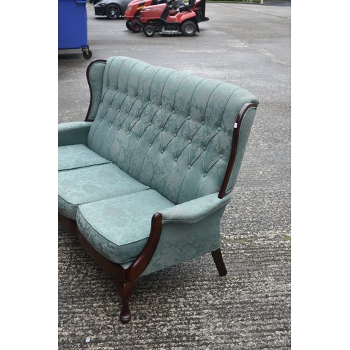 253 - 3 SEATER WINGBACK