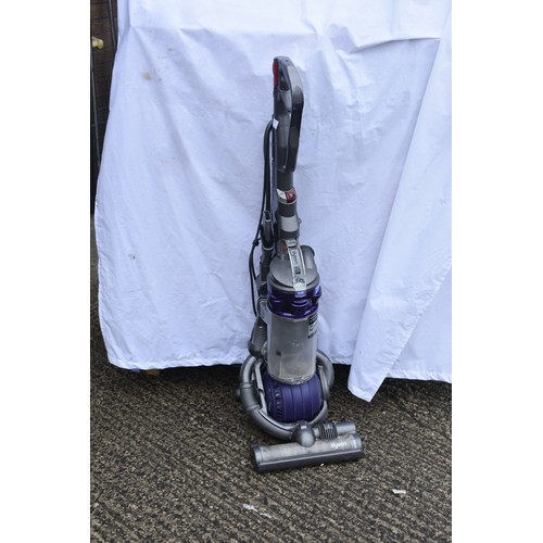 335 - DYSON DC 25 ANIMAL VACUMM