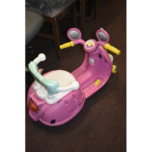 378 - PEPPA PIG CHILDS BATTERY POWERED TRIKE NO CHARGER