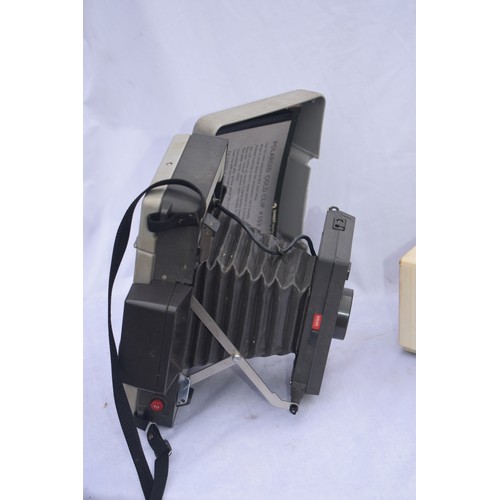 38 - POLAROID CAMERA GOLD CLIP 193 + POLAROID FLASH
