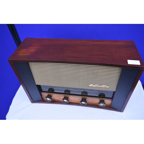 52 - HIS MASTERS VOICE VALVE RADIO