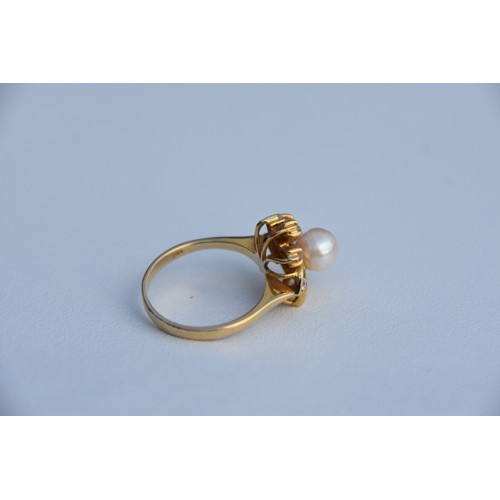 199 - 18CT GOLD PEARL AND WHITE SAPPHIRE RING 4.6GRAMS BOXED