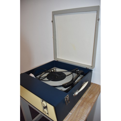 30 - QTY OF RECORDS AND RECORD PLAYER