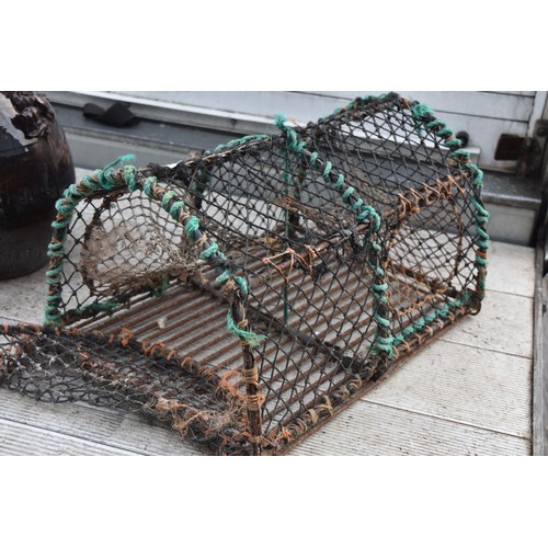 100 - LOBSTER CAGE