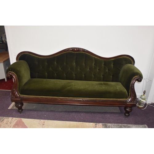 105 - LARGE VICTORIAN DOUBLE END SETTEE BUTTON AND SCROLLED BACK ON TURNED LEGS IN GOOD CONDITION