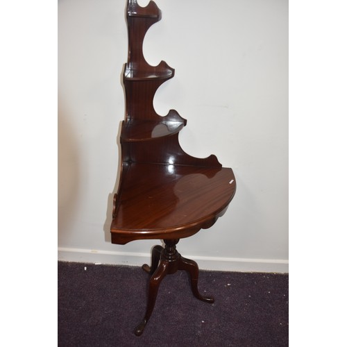 112 - MAHOGANY CORNER WATNOT ON AN USUSAL PEDESTAL BASE