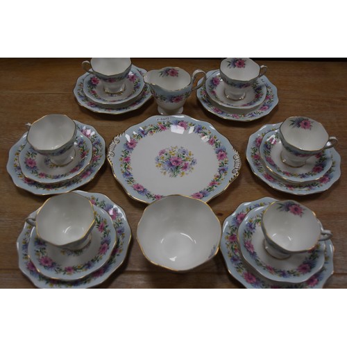 130 - 21 PIECE FINE BONE CHINA SERVICE TITLED 