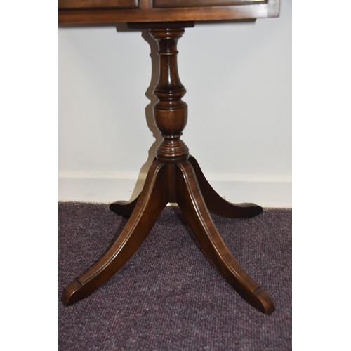 149 - MAHOGANY 2 DRAWERED SOFA TABLE ON PEDESTAL