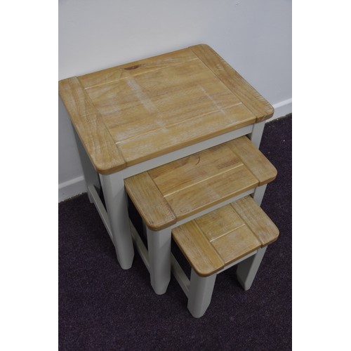 151 - GREY/OAK NEST OF TABLES