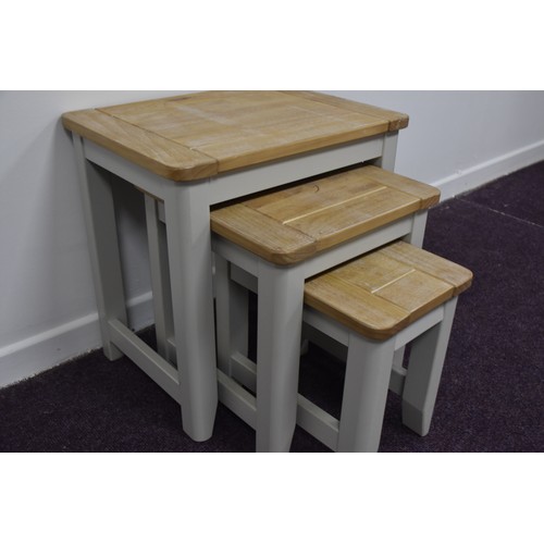 151 - GREY/OAK NEST OF TABLES