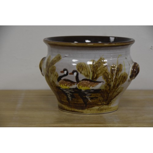 153 - WEST GERMAN PLANTER DEPICTATING GEESE SCENE