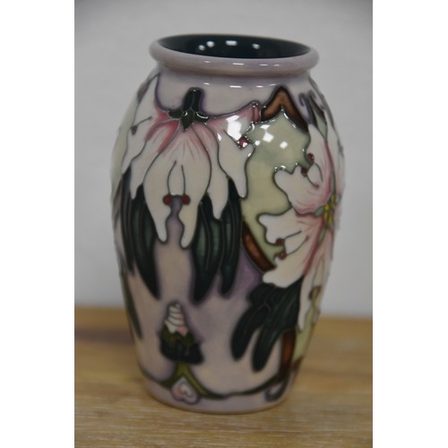 199 - MOORCROFT VASE approx 4 1/4 inches tall by 2 1/2 wide