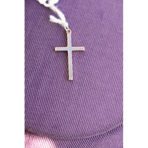 239 - 9CT GOLD CROSS PENDANT