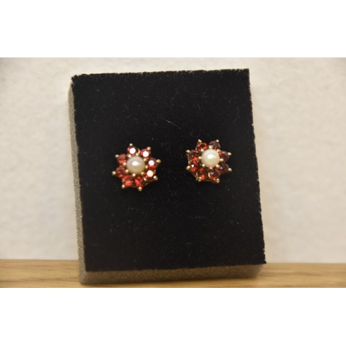 241 - 9CT GOLD PEARL AND GARNET SET EARRINGS (BOXED)