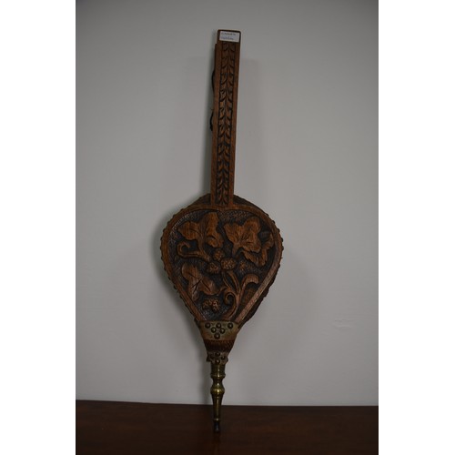 261 - CARVED VICTORIAN OAK HANDLE BELLOWS