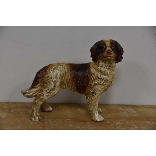 305 - CAST IRON SPANIEL DOG FIGURINE