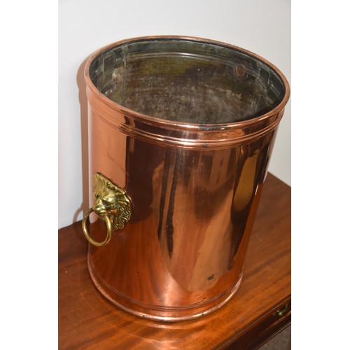 313 - LARGE VICTORIAN HEAVY COPPER & BRASS TURF BUCKET WITH BRASS LION HEAD HANDLES