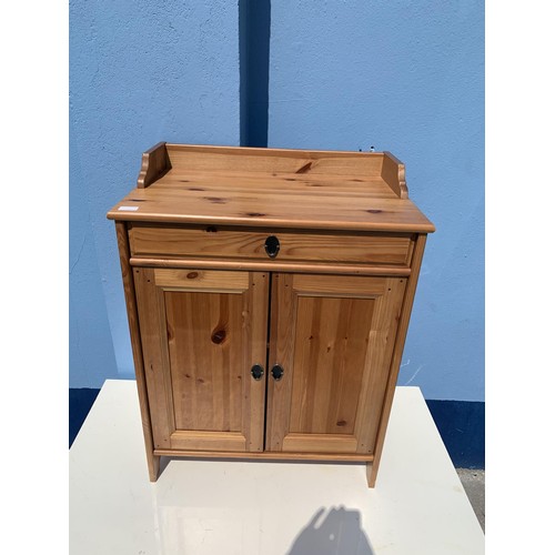 1 - PINE 2 DOOR 1 DRAWER CUPBOARD WITH 1 DRAWER