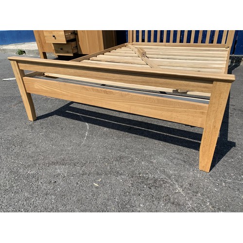 52 - OAK 4.6 (DOUBLE) BED FRAME