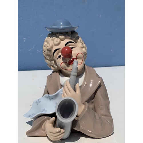 68 - THE LEONARDO CLOWN FIGURINE