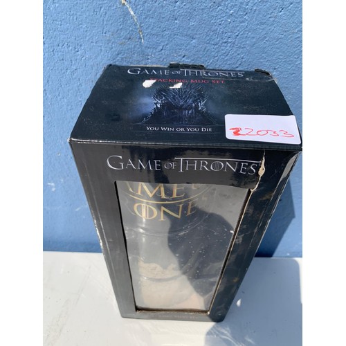 126 - COLLECTORS STACKING GAME OF THRONES MUGS