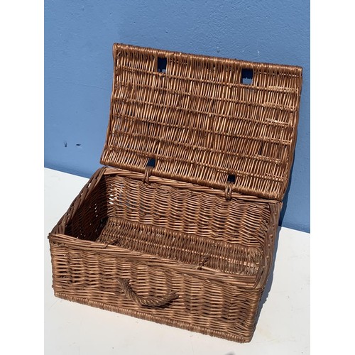 129 - WICKER HAMPER