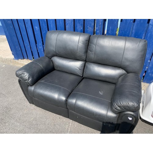 130 - BLACK LEATHER 2 SEATTER RECLINER