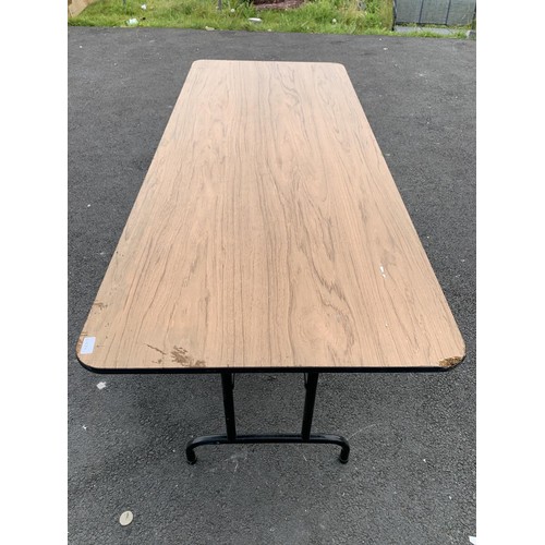 185 - 6FT FOLIDINGM TREASLE TABLE