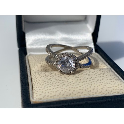 204 - SILVER SOLITAIRE RING