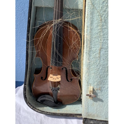 363 - AN OLD CASED VIOLIN WITH HORSE HAIR BOW