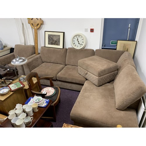 367 - DESIGNER CORNER SUITE WITH ARMCHAIR & STORAGE FOOTSTOOL (SLIGHT MARK ON ARM OF SOFA)