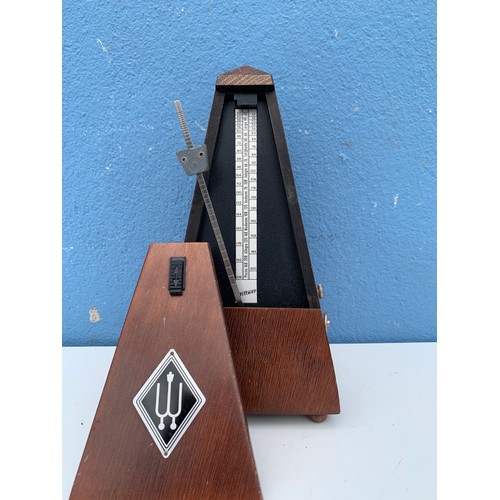 357 - LARGE VINTAGE METRONOME IN PERFECT WORKING ORDER