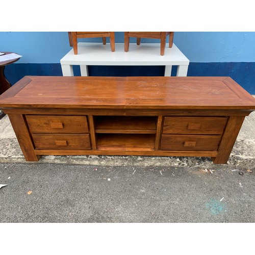 6 - PAIR OF STAINED BEDSIDE & HEAVY DESIGNER STYLE T.V UNIT