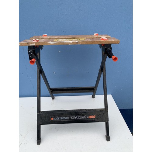 18 - A BLACK AND DECKER WORKMATE