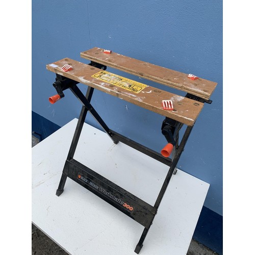 18 - A BLACK AND DECKER WORKMATE