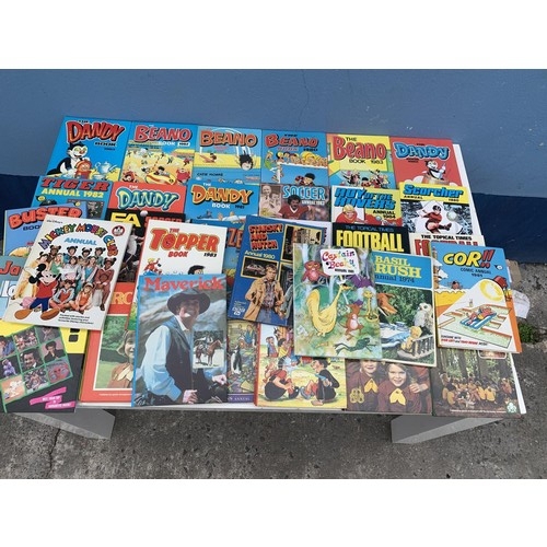 166 - A QUANTITY OF ASSORTED ANNUALS ETC MOSTLY EARLY 80sC