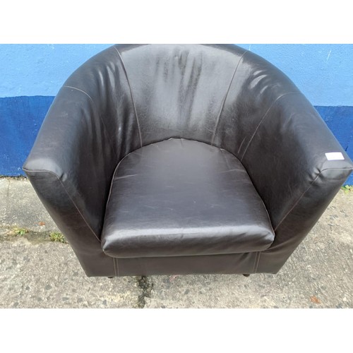 108 - A BROWN LEATHER TUB CHAIR