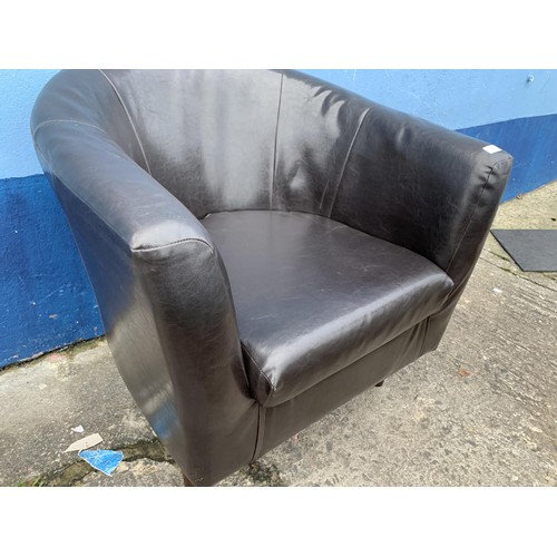 108 - A BROWN LEATHER TUB CHAIR