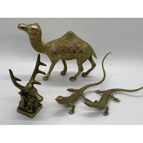 153 - A SELECTION OF 4 BRASS ANIMALS