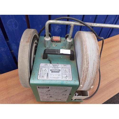 155 - A TORMEK 2000 WET GRINDING MACHINE FOR EDGED TOOLS