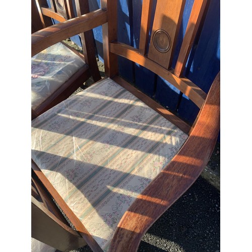 167 - A SET OF 6 MAHOGANY IN ARTS AND CRAFTS STYLE ON TAPERING LEG