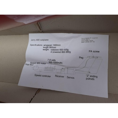 174 - A GERRY 400 SAILPLANE WITH CONTROLLER