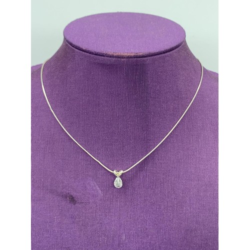 235 - A SILVER NECKLACE WITH CRYSTAL DROP