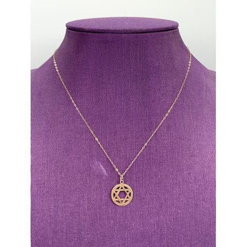 240 - A 9ct GOLD STAR OF DAVID ON 9ct GOLD CHAIN 1.2grms