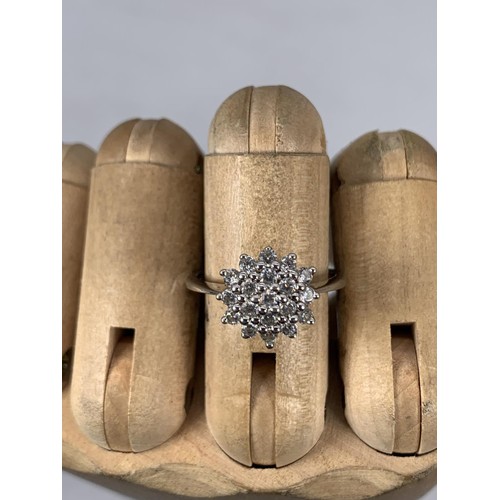 283 - SILVER GEM SET CLUSTER RING