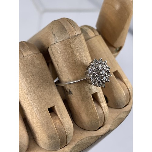 283 - SILVER GEM SET CLUSTER RING