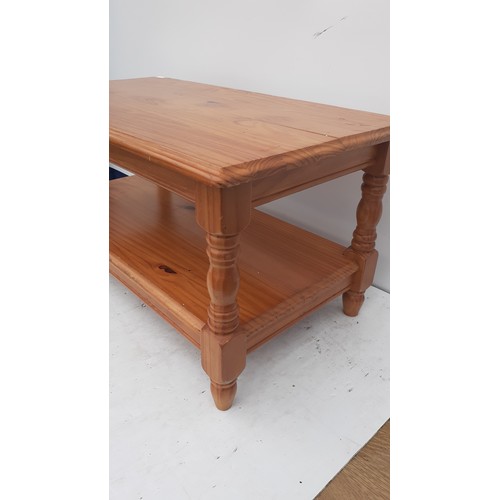 82 - A PINE COFFEE TABLE