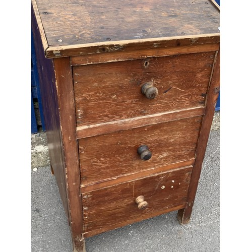 114 - AN ANTIQUE IRISH PINE 3 DRAWERS WORKERS CABINET (FROM THE SPRINGFIELD LINEN FACTORY DOAK WHICH IS NO... 