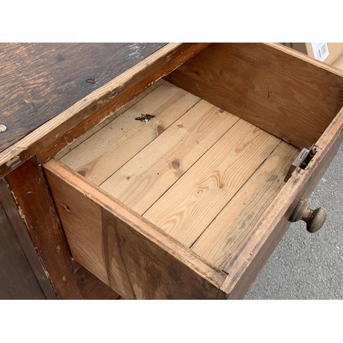 114 - AN ANTIQUE IRISH PINE 3 DRAWERS WORKERS CABINET (FROM THE SPRINGFIELD LINEN FACTORY DOAK WHICH IS NO... 