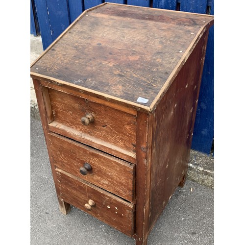 114 - AN ANTIQUE IRISH PINE 3 DRAWERS WORKERS CABINET (FROM THE SPRINGFIELD LINEN FACTORY DOAK WHICH IS NO... 